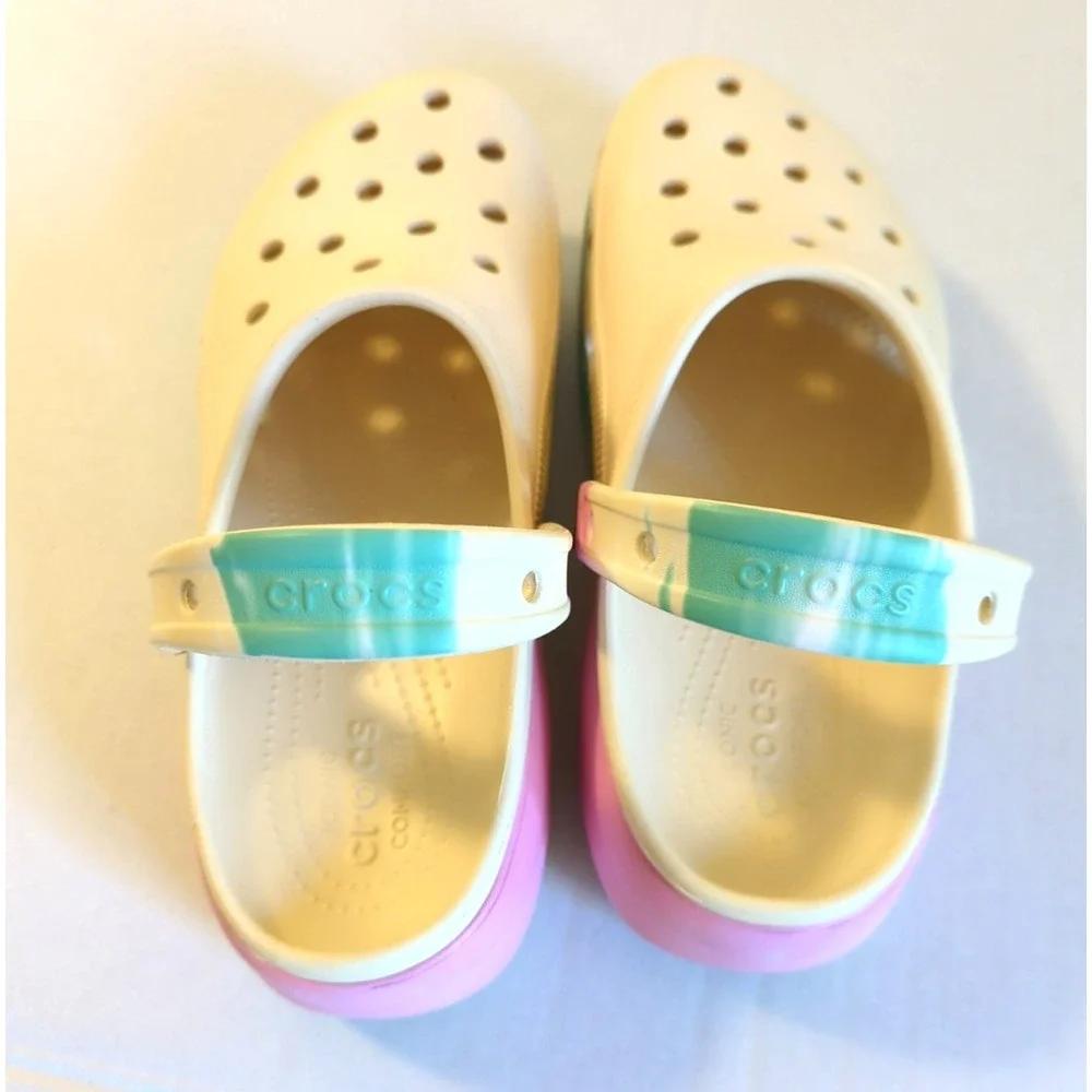 CROCS Classic Platform Clog - Picture 3 of 8